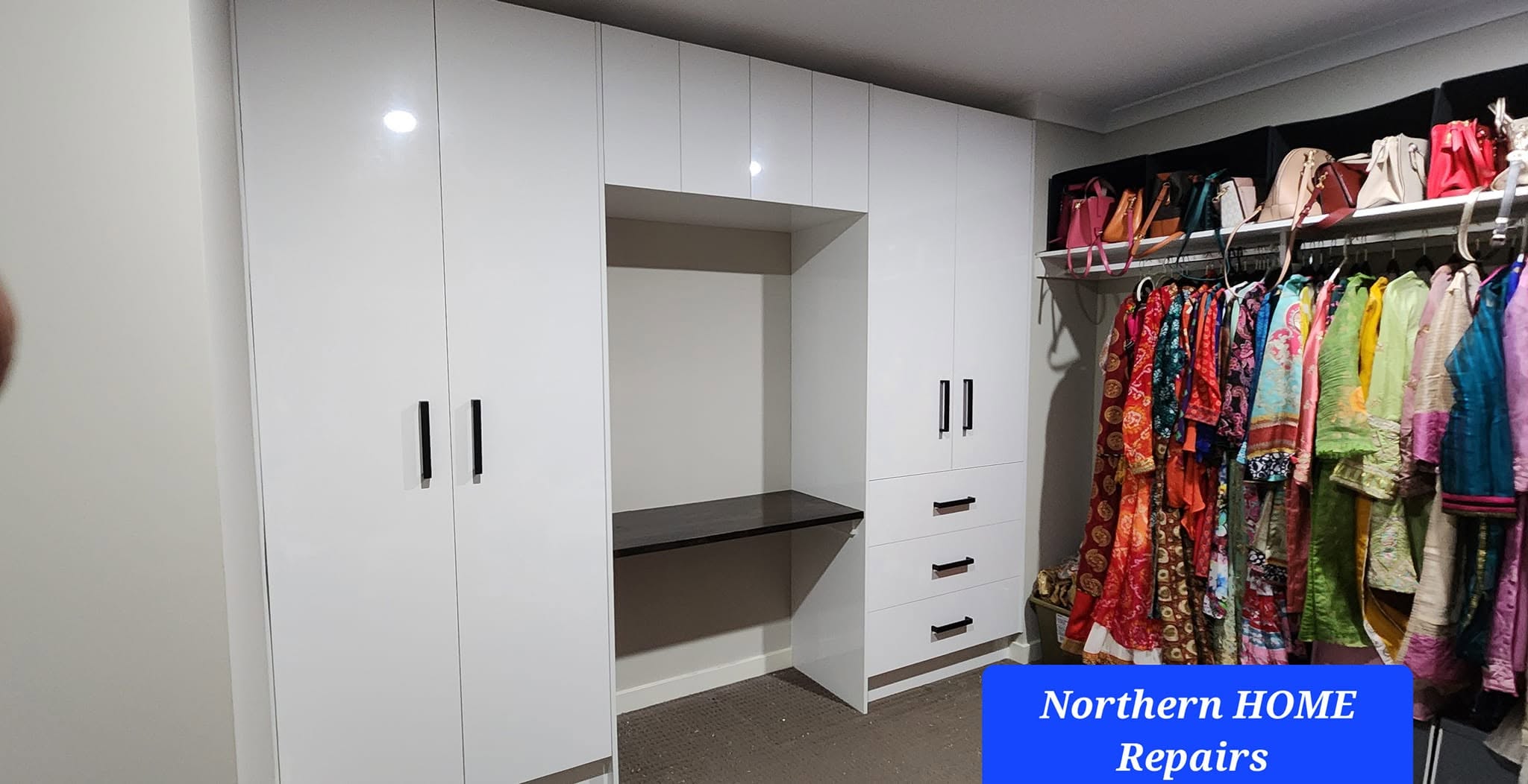 Built-in wardrobe with desk